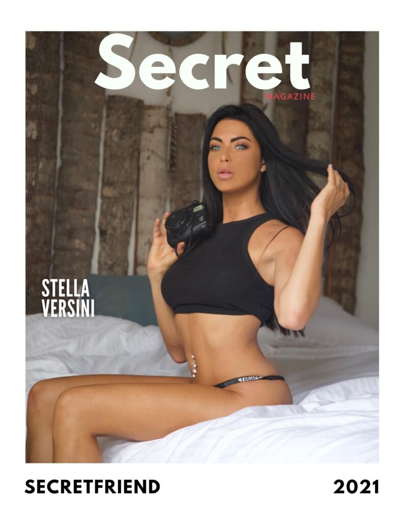 Stella Versini, te atrapa con su mirada. - Secret Magazine